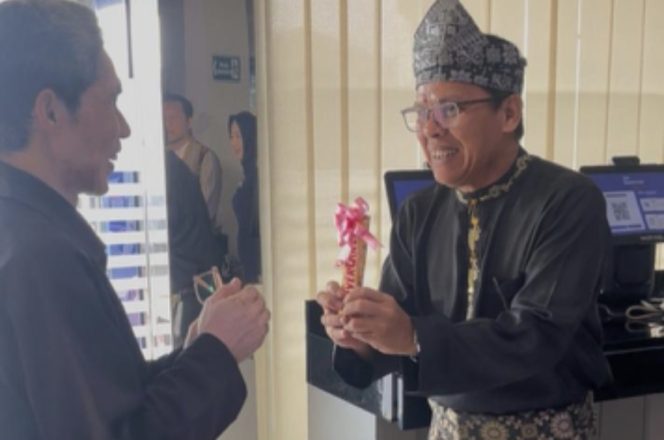 
					Hari Pelanggan Nasional, BRI Ungaran Padukan Keramahan Layanan dan Keindahan Wastra Nusantara