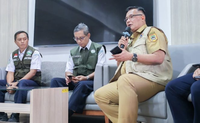 
					Jateng Kejar Pemadaman TPA Putri Cempo, Operasi Modifikasi Cuaca Disiapkan