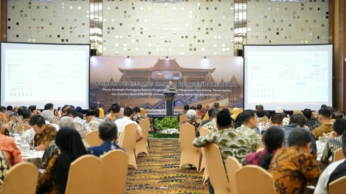 Acara Forum Pemegang Saham Pengendali (PSP) BPR/BPRS Se-Jawa Tengah dan DIY Tahun 2026 di Yogyakarta, Rabu (23/9/2026), diikuti 178 peserta dari kalangan PSP BPR/BPRS, OJK, pemerintah daerah, serta pelaku industri perbankan.