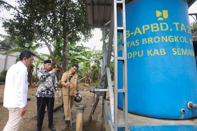 
					Taj Yasin Luncurkan Gerakan Satu Rumah Satu Sumur Resapan di Jateng