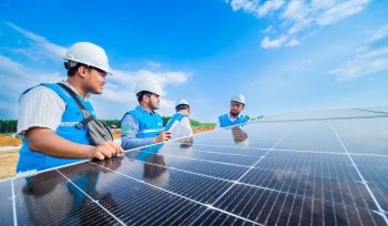 PLN Targetkan Tuntaskan Program PLTS 100 GWp