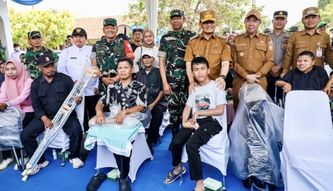 
					Ahmad Luthfi Buka Bakti TNI, 150 Rumah dan 80 Sumur Dibangun
