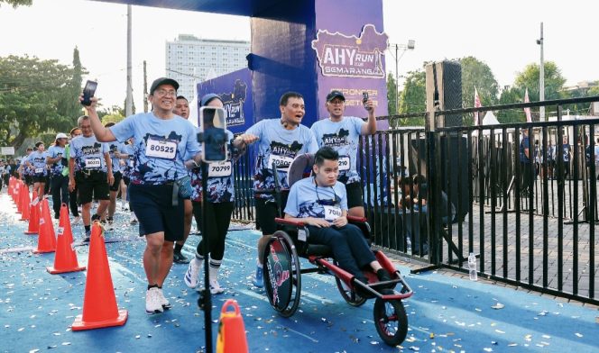 
					AHY Run Lintasi Ikon Semarang, Luthfi Dorong Olahraga Jadi Penggerak Ekonomi