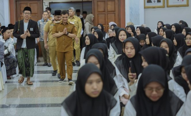 
					482 Santri Terima Beasiswa Pesantren Obah, Jateng Siapkan Generasi Berilmu dan Berkarakter