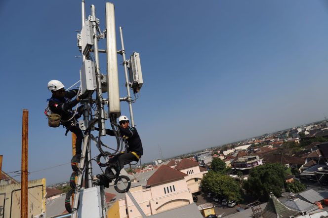 
					XLSMART terus memperluas jaringan 5G dengan konsep 5G Blanket Coverage di Jawa Tengah dan Daerah Istimewa Yogyakarta (DIY).